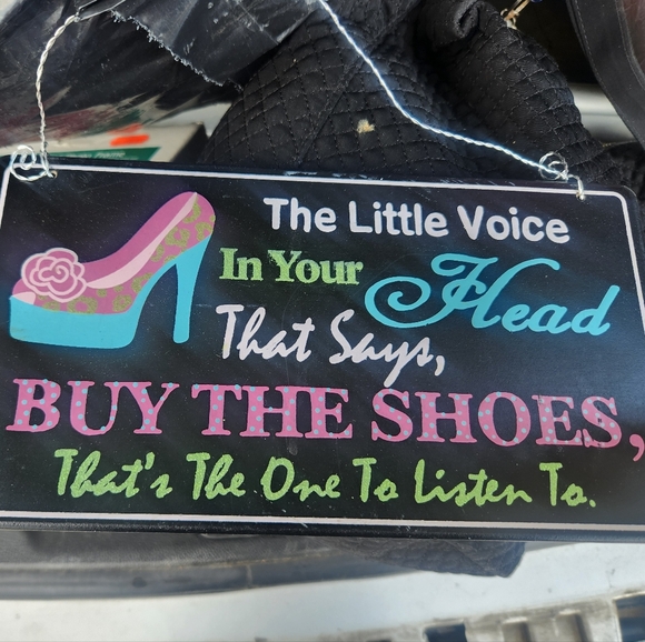 Sign - Picture 1 of 1